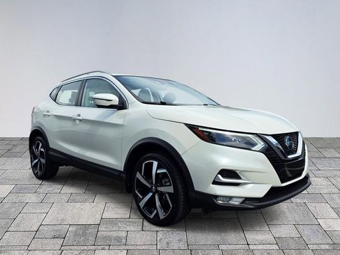 Used 2021 Nissan Rogue Sport SL w/ Premium Package FWD image 1