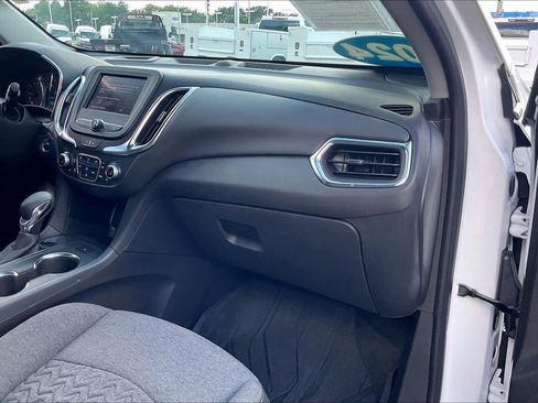 Used 2024 Chevrolet Equinox LT w/ LPO, Floor Liner Package FWD image 17