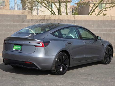 Used 2024 Tesla Model 3 Standard Range image 9