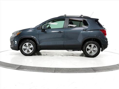 Used 2022 Chevrolet Trax LT w/ Driver Confidence Package image 6
