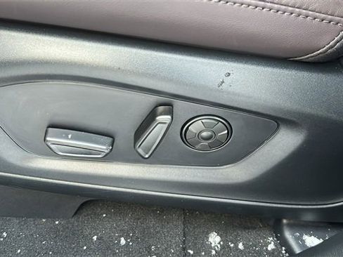 New 2026 Ford Explorer Platinum w/ LUX Leather Package image 24