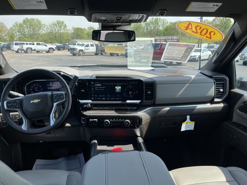 Used 2024 Chevrolet Silverado 3500 LT w/ All Star Edition AWD/4WD image 10