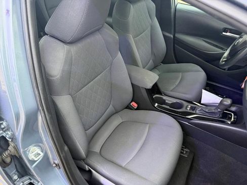 Used 2021 Toyota Corolla LE image 11