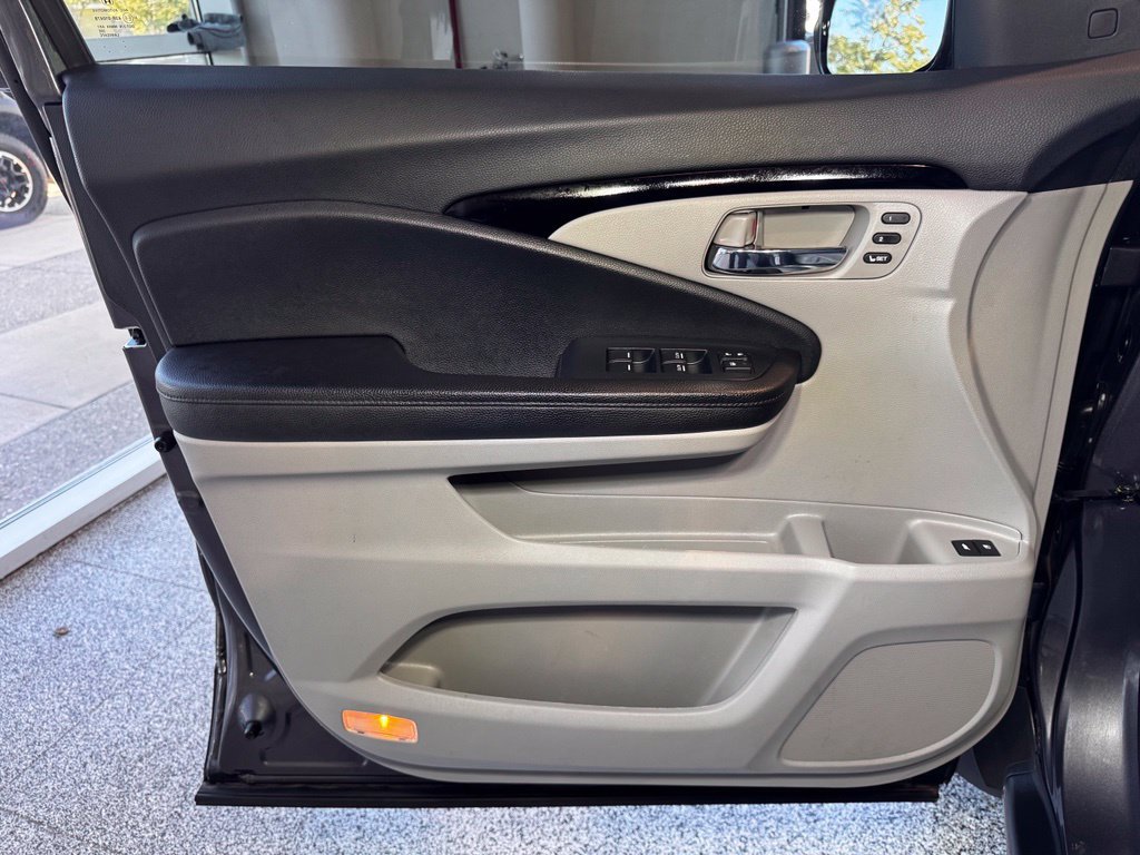 Used 2022 Honda Pilot Touring image 19