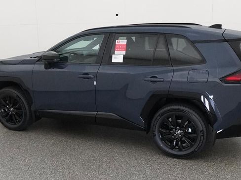 Used 2026 Toyota RAV4 SE image 4