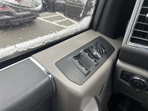 Used 2017 Ford F250 XLT image 14