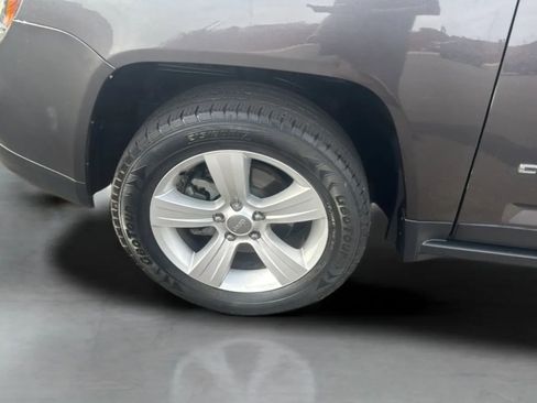 Used 2016 Jeep Compass Latitude AWD/4WD image 26