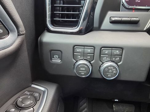New 2026 GMC Sierra 1500 Denali w/ Denali Reserve Package AWD/4WD image 34