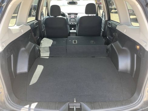 Used 2015 Subaru Forester 2.5i Premium w/ All-Weather Package AWD/4WD image 31