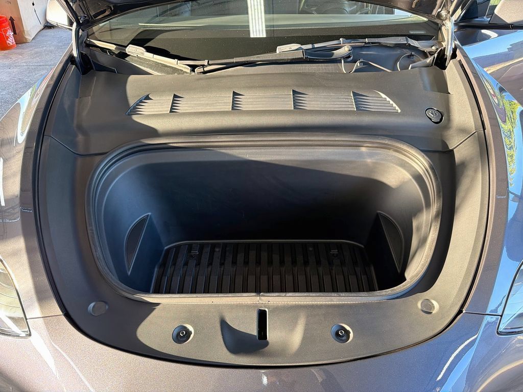 Used 2022 Tesla Model Y Performance AWD/4WD image 37