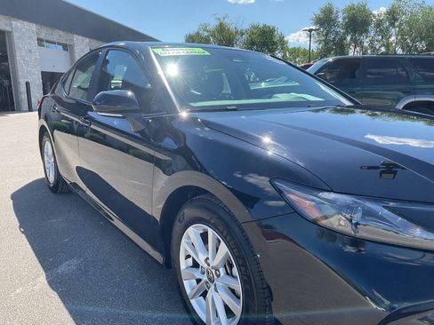 Used 2025 Toyota Camry LE FWD image 11