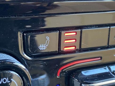 Used 2023 Jeep Grand Cherokee Limited image 35