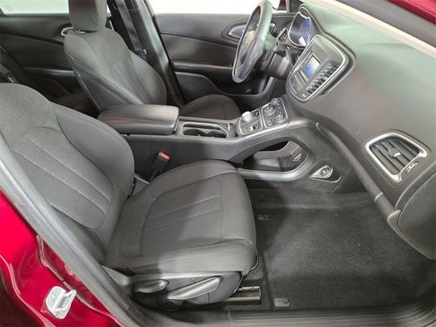 Used 2015 Chrysler 200 Limited w/ Convenience Group image 20