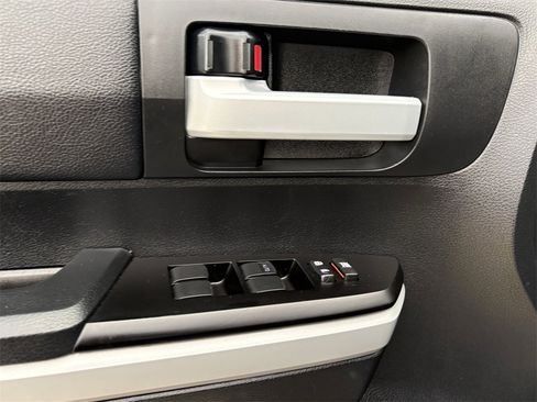 Used 2019 Toyota Tundra SR5 w/ SR5 Upgrade Package image 11
