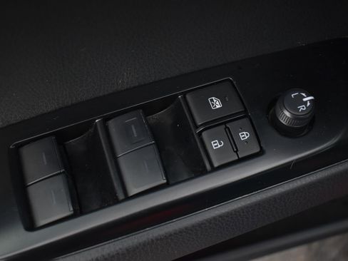 Used 2025 Toyota Camry LE image 13