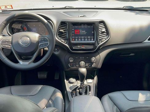 Used 2019 Jeep Cherokee Limited AWD/4WD image 24