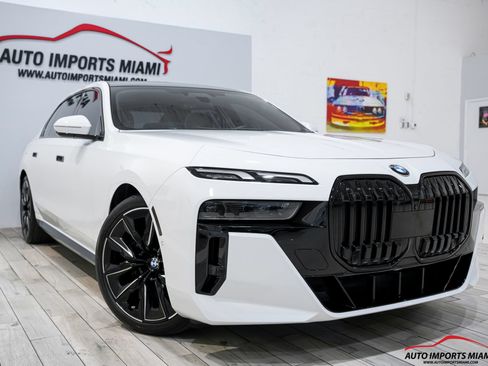 Used 2023 BMW 740i RWD image 27