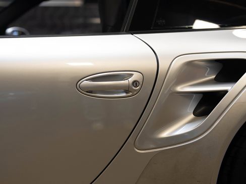 Used 2007 Porsche 911 Turbo image 37
