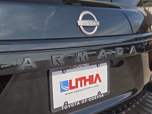 Used 2024 Nissan Armada SL w/ Midnight Edition Package image 11