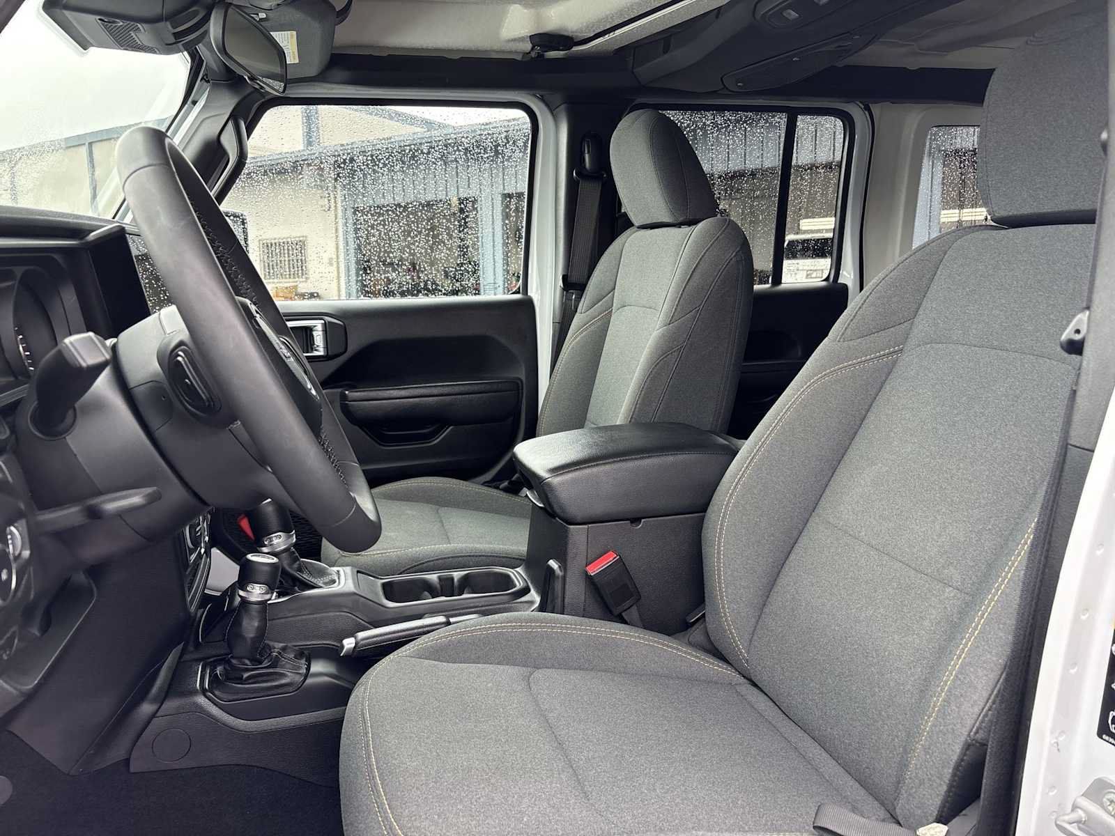 Used 2025 Jeep Wrangler Unlimited Sport AWD/4WD image 12