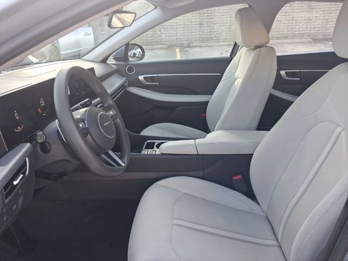 Used 2025 Hyundai Sonata SEL FWD image 4