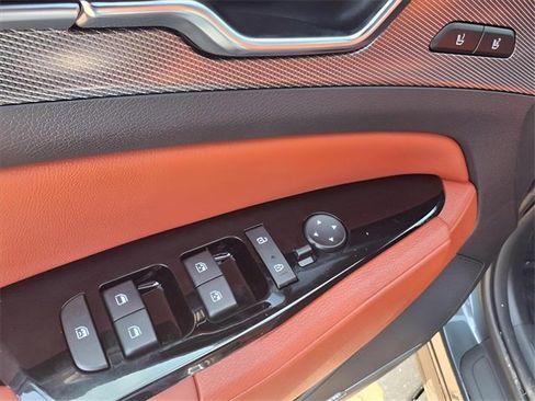 New 2025 Kia Sportage SX Prestige image 13
