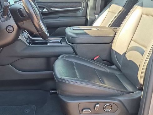 Used 2022 GMC Yukon XL Denali w/ Denali Ultimate Package AWD/4WD image 12