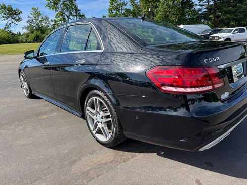 Used 2014 Mercedes-Benz E 550 4MATIC Sedan image 10