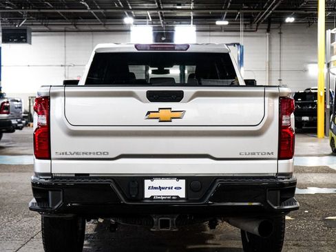 Used 2022 Chevrolet Silverado 2500 Custom w/ Custom Value Package AWD/4WD image 6