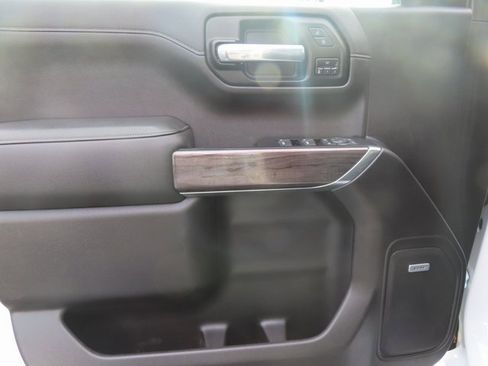 Used 2019 Chevrolet Silverado 1500 LTZ image 10