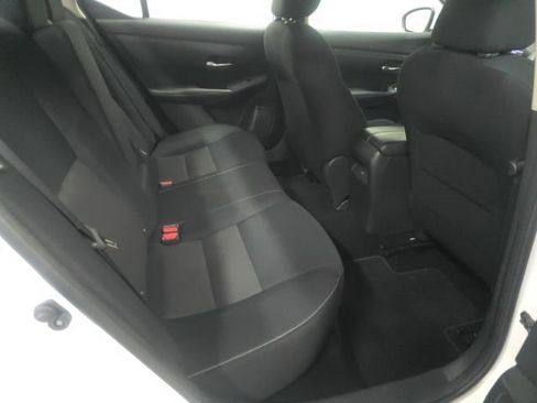 Used 2022 Nissan Sentra SV image 6