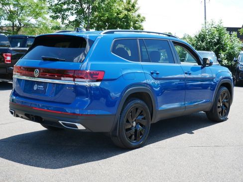 Used 2025 Volkswagen Atlas SE AWD/4WD image 7
