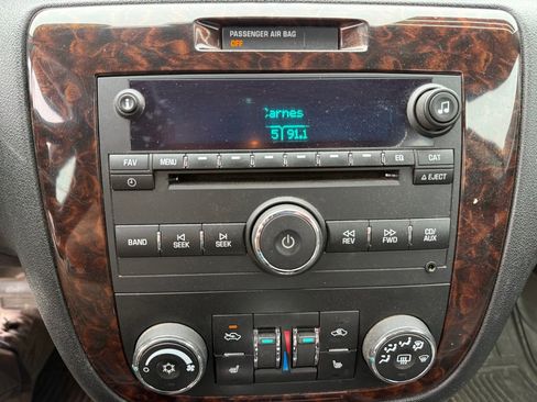 Used 2015 Chevrolet Impala LTZ FWD image 13