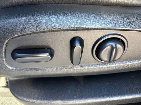 Used 2020 Chevrolet Traverse Premier image 16