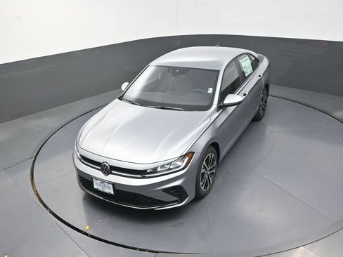 Used 2026 Volkswagen Jetta Sport FWD image 16