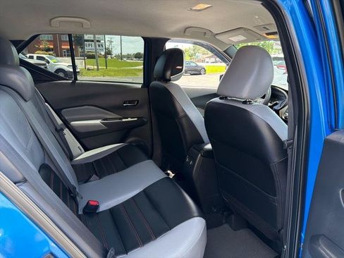 Used 2023 Nissan Kicks SR w/ SR Premium Package FWD image 5
