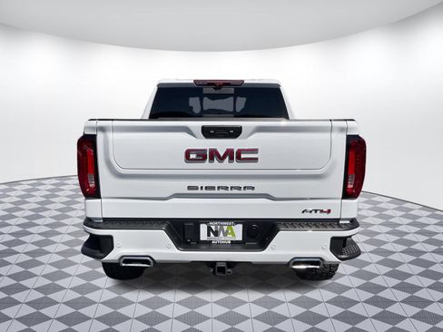 Used 2024 GMC Sierra 1500 AT4 w/ Technology Package AWD/4WD image 4