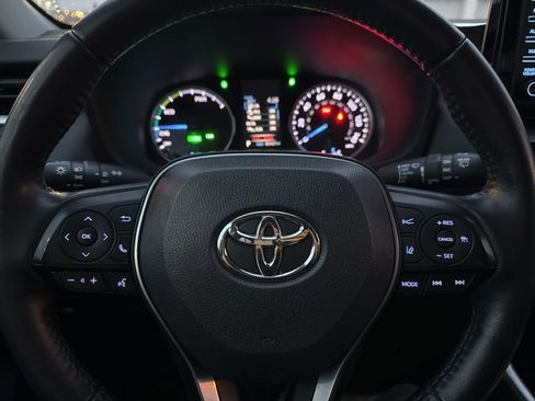 Used 2020 Toyota RAV4 XLE image 26
