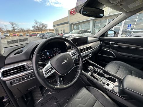 Used 2022 Kia Telluride SX w/ SX Prestige Package image 40