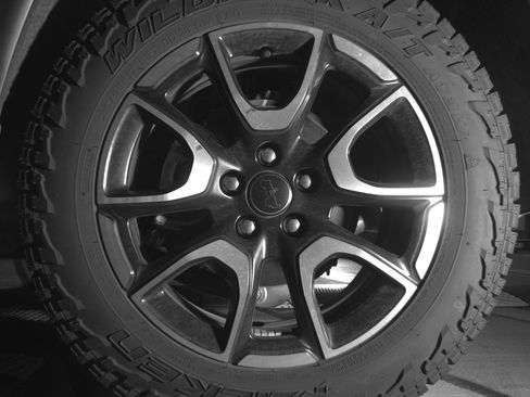 Used 2025 Jeep Compass Trailhawk image 14