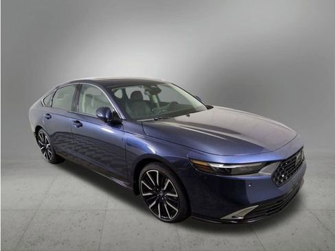 New 2026 Honda Accord Touring image 7