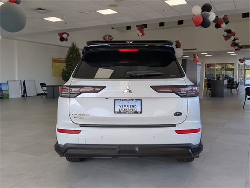 New 2025 Mitsubishi Outlander Trail Edition image 5