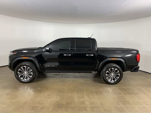 Used 2025 GMC Canyon Denali AWD/4WD image 17