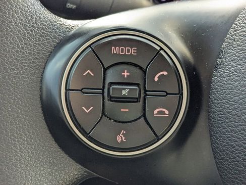 Used 2022 Kia Soul LX image 17