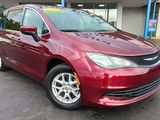 Used 2018 Chrysler Pacifica LX image 2