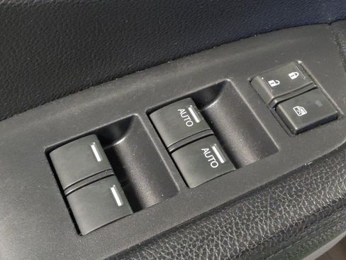Used 2018 Honda Pilot EX image 27