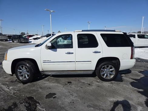 Used 2014 GMC Yukon Denali image 24