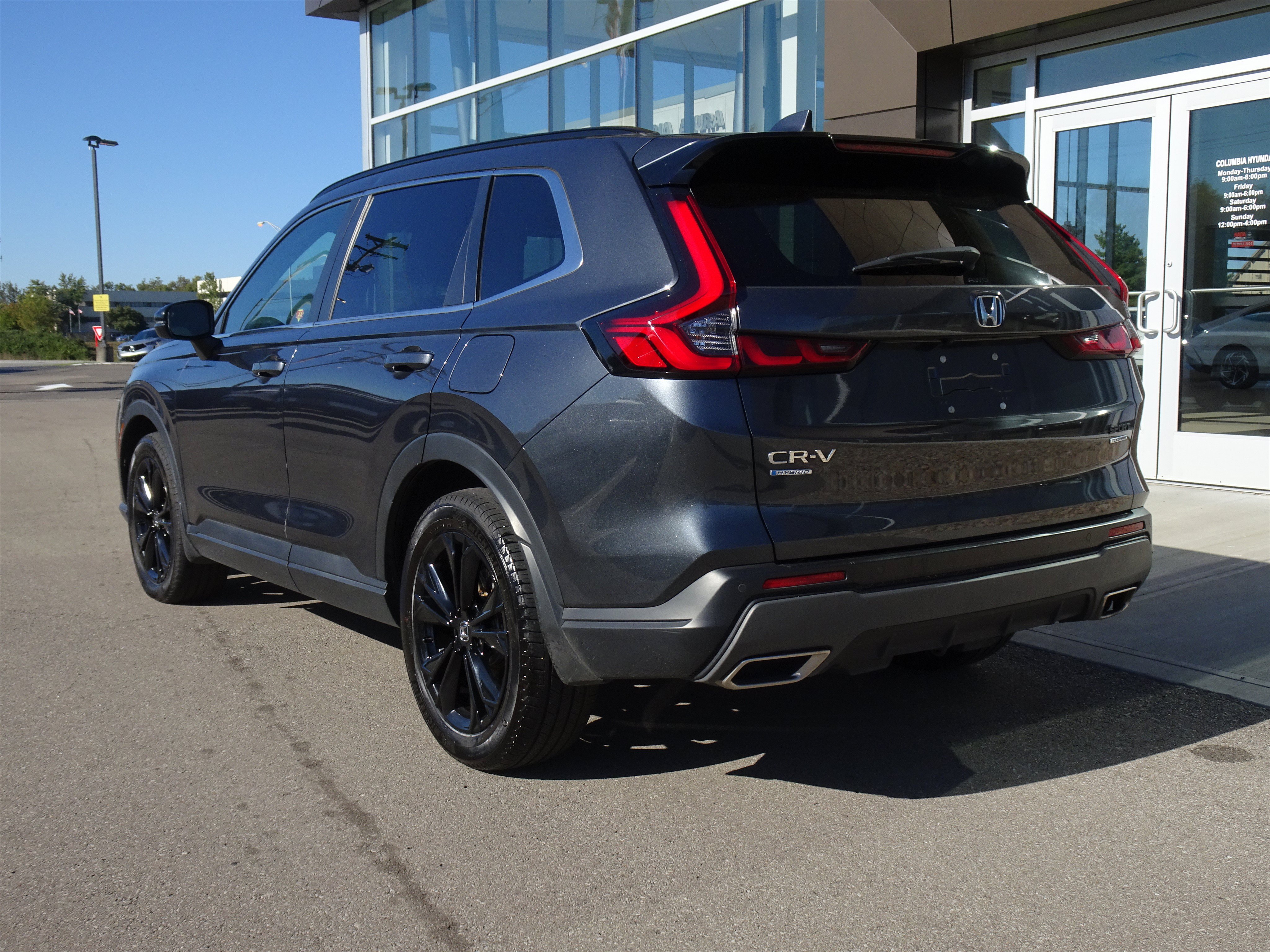 Used 2024 Honda CR-V Sport Touring image 3