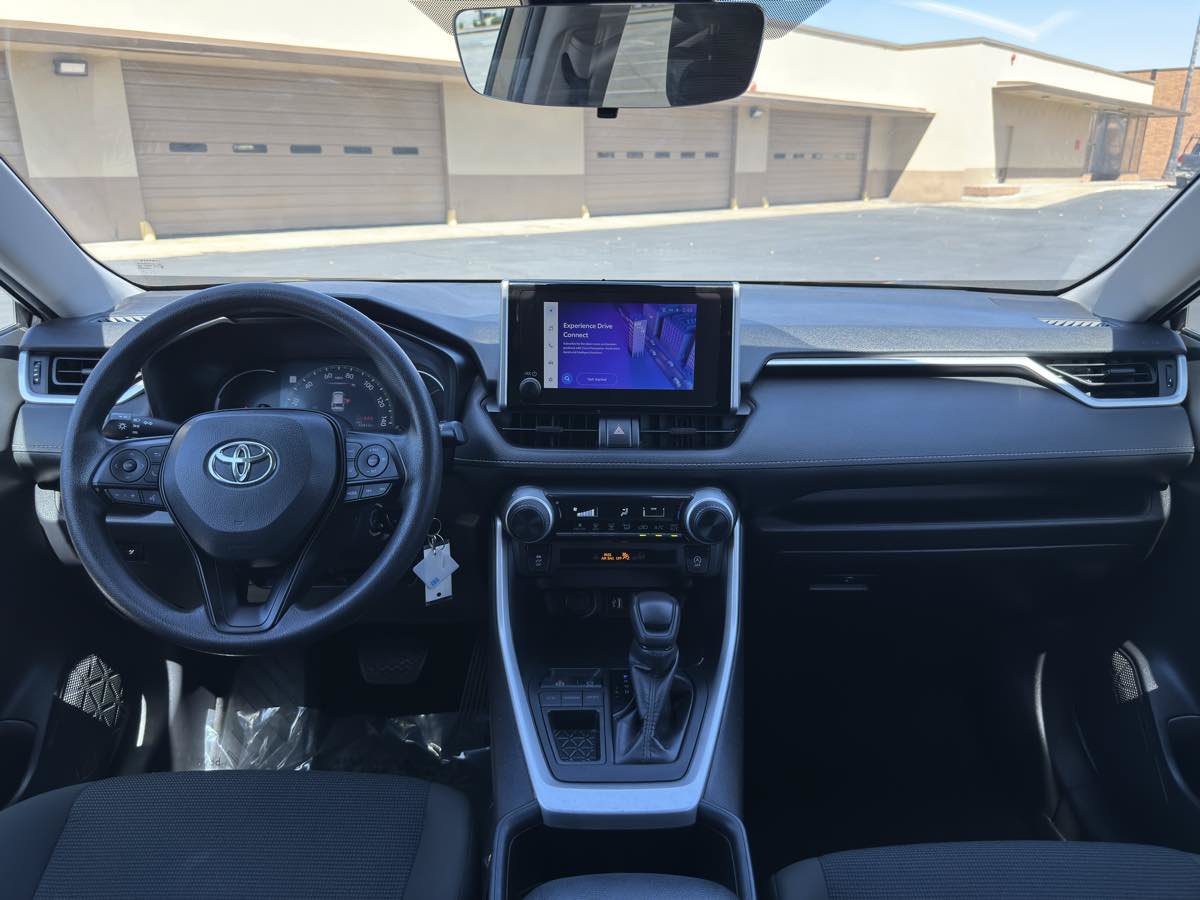 Used 2024 Toyota RAV4 LE FWD image 15