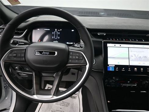 New 2025 Jeep Grand Cherokee L Limited image 20